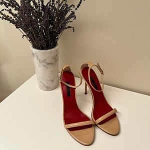 Carolina Herrera Nude High Heel